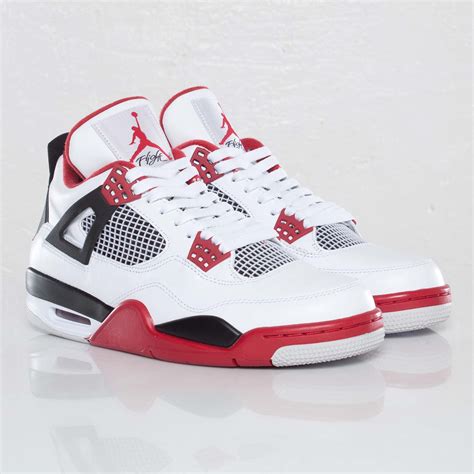 jordan 4 retro italiano.